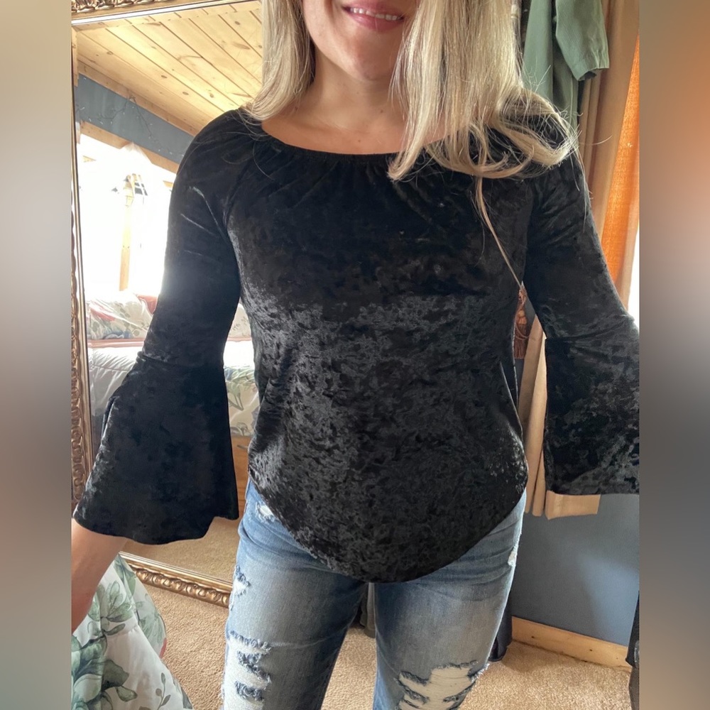 Women’s velvet top - black - size medium